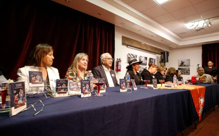  Presentan colección Libritos Navideños en el Museo de Arqueología e Historia de El Chamizal