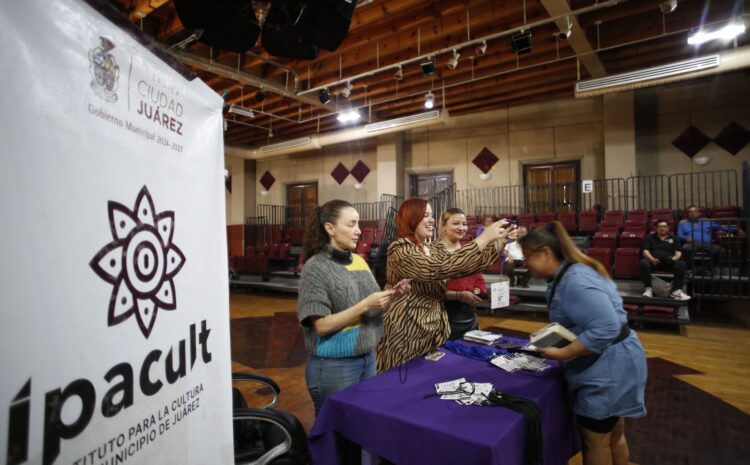  IPACULT otorga 56 credenciales a artistas urbanos en el Centro Histórico