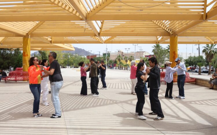  Continúan las clases gratuitas de danzón en la Sala de Arte Germán Valdés Tin Tan